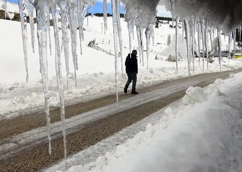 Dondurucu Soğuklar: Kar Yerini Soğuk Havanın Pençesine Bıraktı