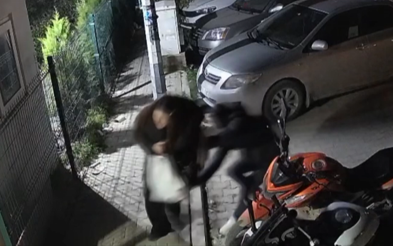 İzmir'de Üzücü Olay: Eski Sevgili Cinayetinde Genç Kadın Hayatını Kaybetti